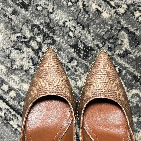 Coach Waverly Pumps Tan Patterned Heels - Picture 5 of 6